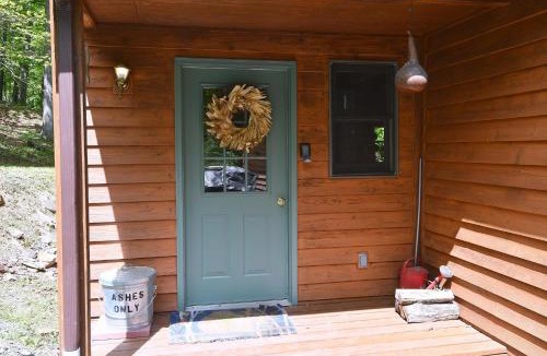 Berkeley Springs Ski Chalet | Healing House - Healing Escape