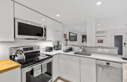 Dupont Circle Apartment | Heart Of Dupont and Walk to Georgetown