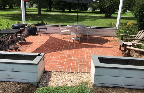 Irvington House | Heart of Irvington w/Fireplace Walk to Tides Inn & restaurants - Dog friendly!