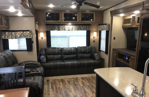 Grantville House | Hershey Luxury RV & Campsite