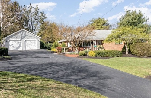Palmyra House | Hershey's Hideaway: A Tranquil Retreat on the Hill