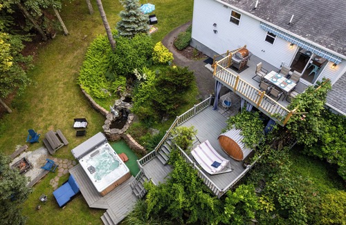 Bushkill House | Hideaway/Hot Tub/Sunna/Kayaks/Lake/Pool