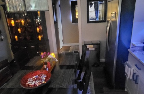 Ambridge House | Hidden Gem Estates. Beautiful, spacious, quiet home. Pet & Family friendly.