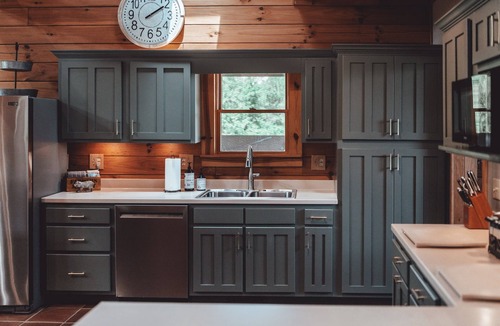 Rockbridge Cabin | High Meadows Lodge:Nature trails,Private 20+acres,Hot Tub,Fire Pit, Wifi
