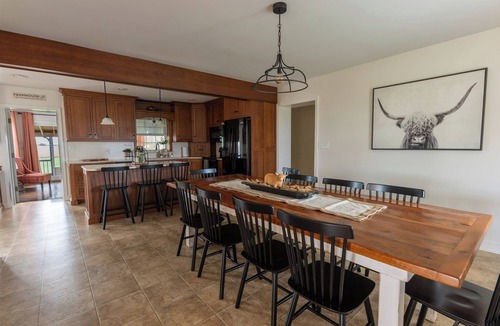 Ronks House | Highland Hideaway is located in Paradise, PA and just a short drive from Lancaster County's best tourist attractions, including the Amish Village, Cherry Crest Adventure Farms, Dutch Wonderland and Sight & Sound Theatre.