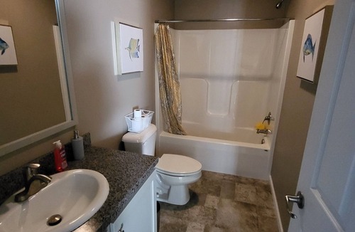 Rome House | Hillside Relaxation in Endless Mountains. Minutes from Tioga Downs. Sleeps 8
