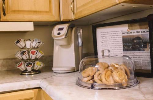 London Apartment | Hilltop Hideaway - 3BDR in Downtown London, KY