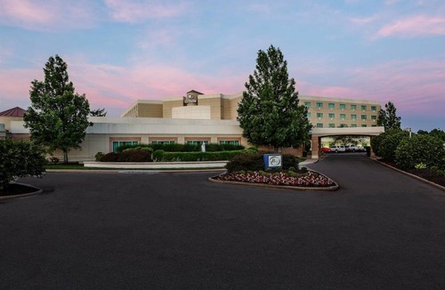Florence Hotel | Hilton Cincinnati Airport