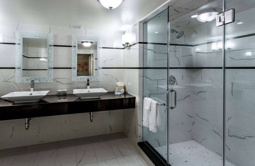 Bloomfield Hotel | Hilton Garden Inn New York/Staten Island