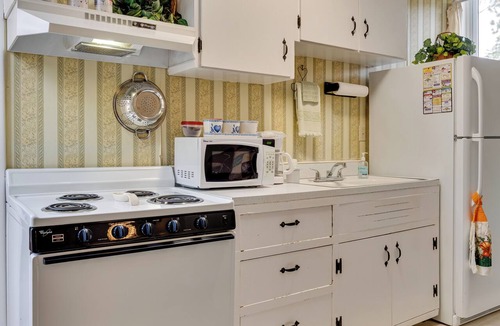Delphi Apartment | Historic Delphi Studio: Walk to Main St & Creek