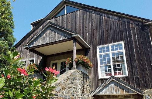 Montchanin Hotel | Historic Inn - Antique Furnishings - 2 Marble Bathrooms - Spa and Dining Onsite