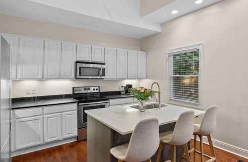 Cleveland Park House | HISTORIC SOUTHERN RETREAT 6 MINUTES TO DOWNTOWN & BROADWAY