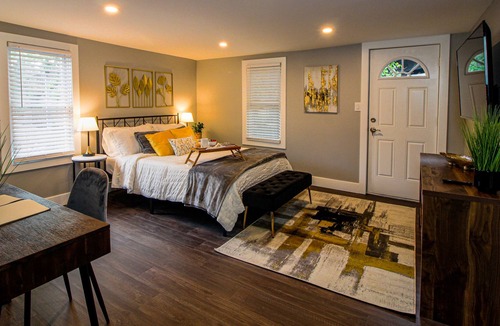 Wildwood Apartment | Historical Riverfront Marina 3 Bedroom 2.5 Bath Charmer!