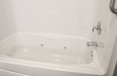 Newton Hotel | Holiday Inn Express and Suites Newton by IHG