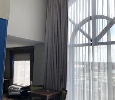 Milford Hotel | Holiday Inn Express and Suites Quakertown - Allentown Area by IHG