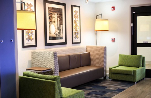 Athens Hotel | Holiday Inn Express Hotel & Suites Athens by IHG