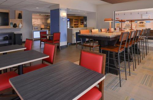 Olean Hotel | Holiday Inn Express Olean by IHG