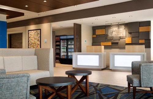 Middletown Hotel | Holiday Inn Express & Suites - Middletown by IHG
