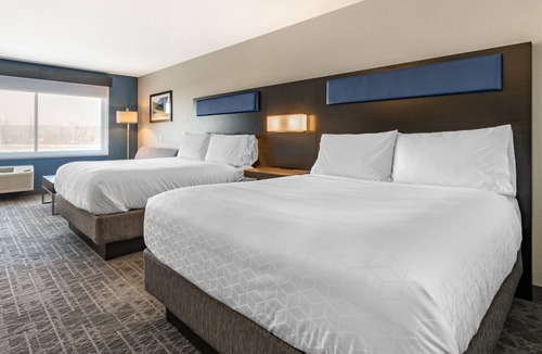 Carlisle Hotel | Holiday Inn Express & Suites Carlisle Southwest – I-81 by IHG