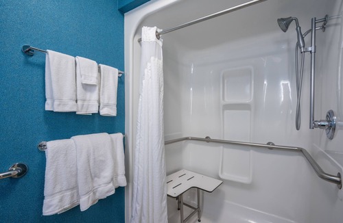 Milford Hotel | Holiday Inn Express & Suites Quakertown - Allentown Area by IHG