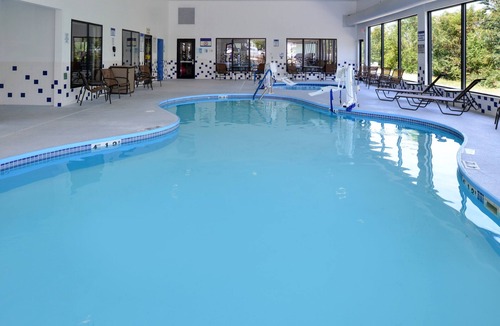 Dellslow Hotel | Holiday Inn Express Morgantown, an IHG Hotel