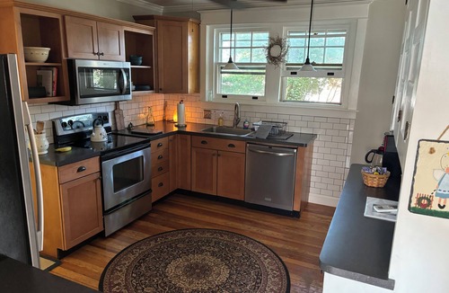 Macungie House | Home away from home. Close to Bear Creek Ski Resort, Philadelphia, & NYC.
