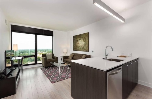 Reston Apartment | Home Depot mins away | Onsite Movie Theater | Reston Town Center
