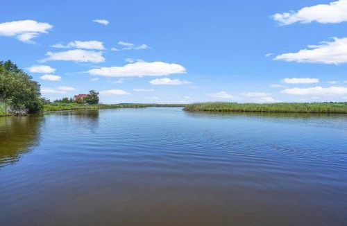 Temperanceville House | Hosta Cottage - Beautiful, Waterfront, Luxury
