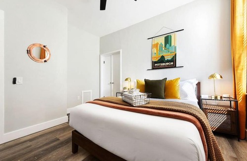 Mount Washington Apartment | HostWise Stays - The Grandview - Great City Views - Brand New Remodel