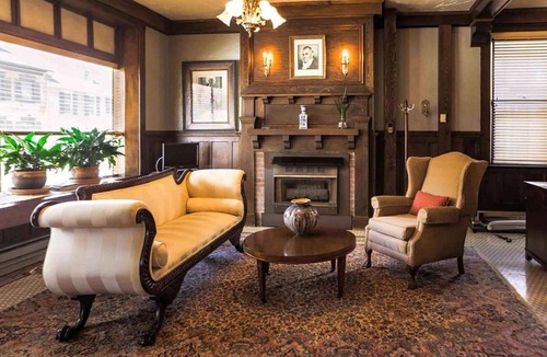 Mercersburg Hotel | Hotel ∙ 4 guests
