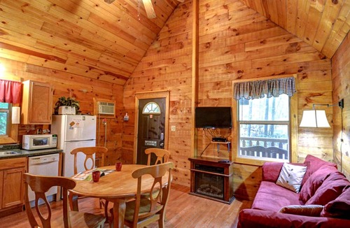 Bruceton Mills House | House ∙ 2 bedrooms ∙ 4 guests