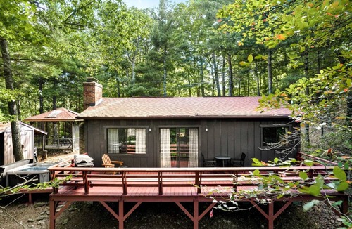 Bergton House | House ∙ 2 bedrooms ∙ 7 guests