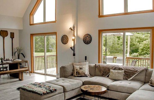 Livingston Manor House | House ∙ 3 bedrooms ∙ 12 guests