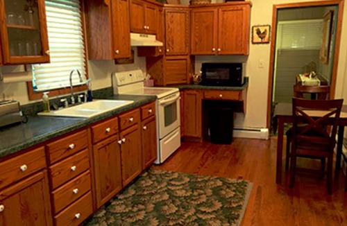 Perrysville House | House ∙ 4 bedrooms ∙ 14 guests
