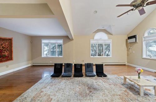Stony Point House | House for groups Wifi -Hot Tub