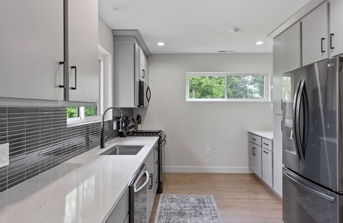 Mount Saint Joseph House | Huge Deck - Game Room - Grill - Family Friendly
