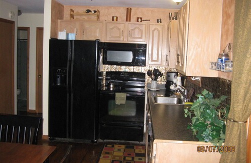 Bushkill House | HUGE discount this wknd! Escape to a BEAUTIFUL Secluded, Streamfront HOT TUB
