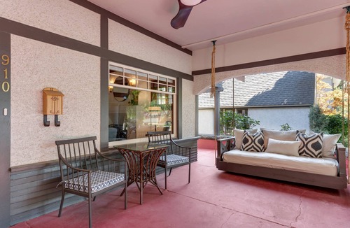 North End House | Iconic North End Bungalow w/Porch Swing | Fam Suite | Private Office/Studio | Walk to Hyde Park!