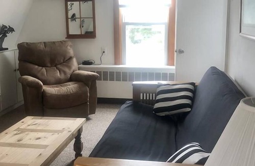 Beach Haven Gardens Apartment | IMMACULATE DUPLEX - CLOSE TO BEACH AND BAY!