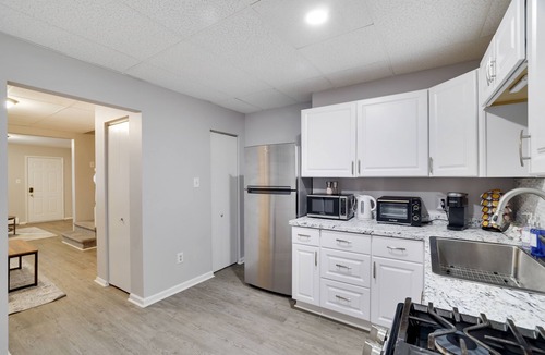 Wilkes-Barre Apartment | In Unit W&D Free Parking Fast Wifi 5 Min Downtown