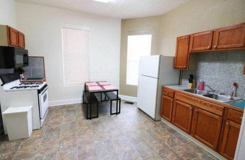 Windsor Park Apartment | Indianapolis 1br Retreat W Parking & Workspace