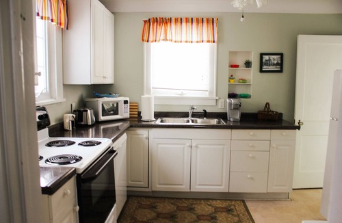 Defiance House | Inn on Third - Whole House