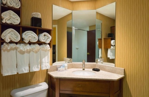 Carlisle Hotel | Inviting Retreat with In-Room Movies and Free Breakfast – Steps from I-76 Access