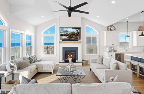 South Beach Haven House | "Irish Whale" Oceanfront. Fantastic Beach Haven. Sleeps 13!