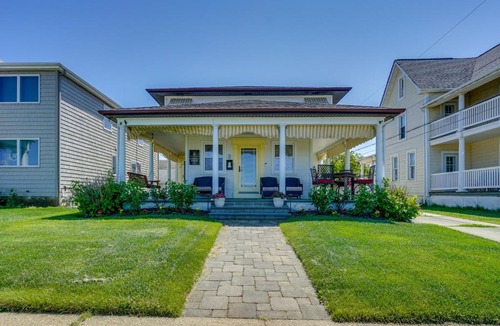 Wall House | Jersey Shore Getaway with Grill Walk to Beach!