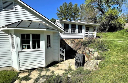 Warm Springs House | Katydid Cottage, Tucked in the heart of Warm Springs with Pastoral Views and a Year Round Stream Flo