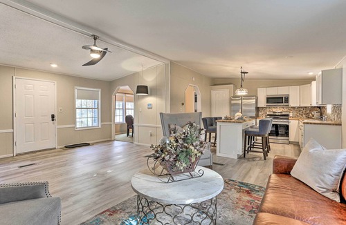 Greentown House | Kayaks, Electric Bicycles: Greentown Hideaway!