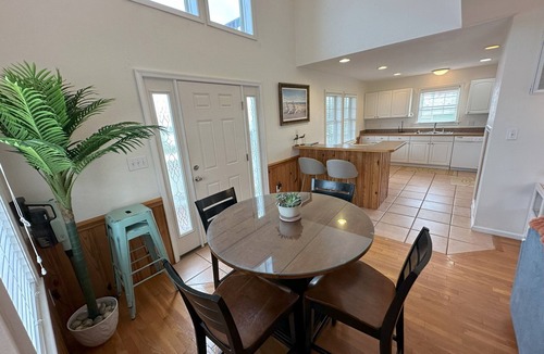 Colington House | KD108- Near the Beach- 4 BRs, Just a Short Stroll to the Beach, Dog Friendly!