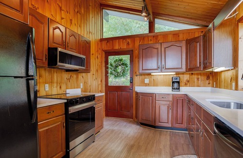 Town of Jerusalem Cottage | Keuka Lake with a View: Best View on Keuka Lake!