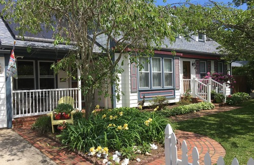 Villas House | Key West in Cape May: Hot tub open year round! Dog friendly!